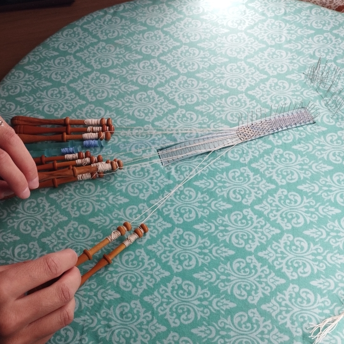 atelier initiation dentelle aux fuseaux bulle et maille
